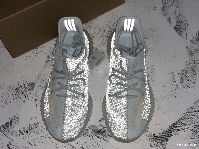 350 FW5317 Reflective Cloud Boost V2 White Yeezy Adidas 0817